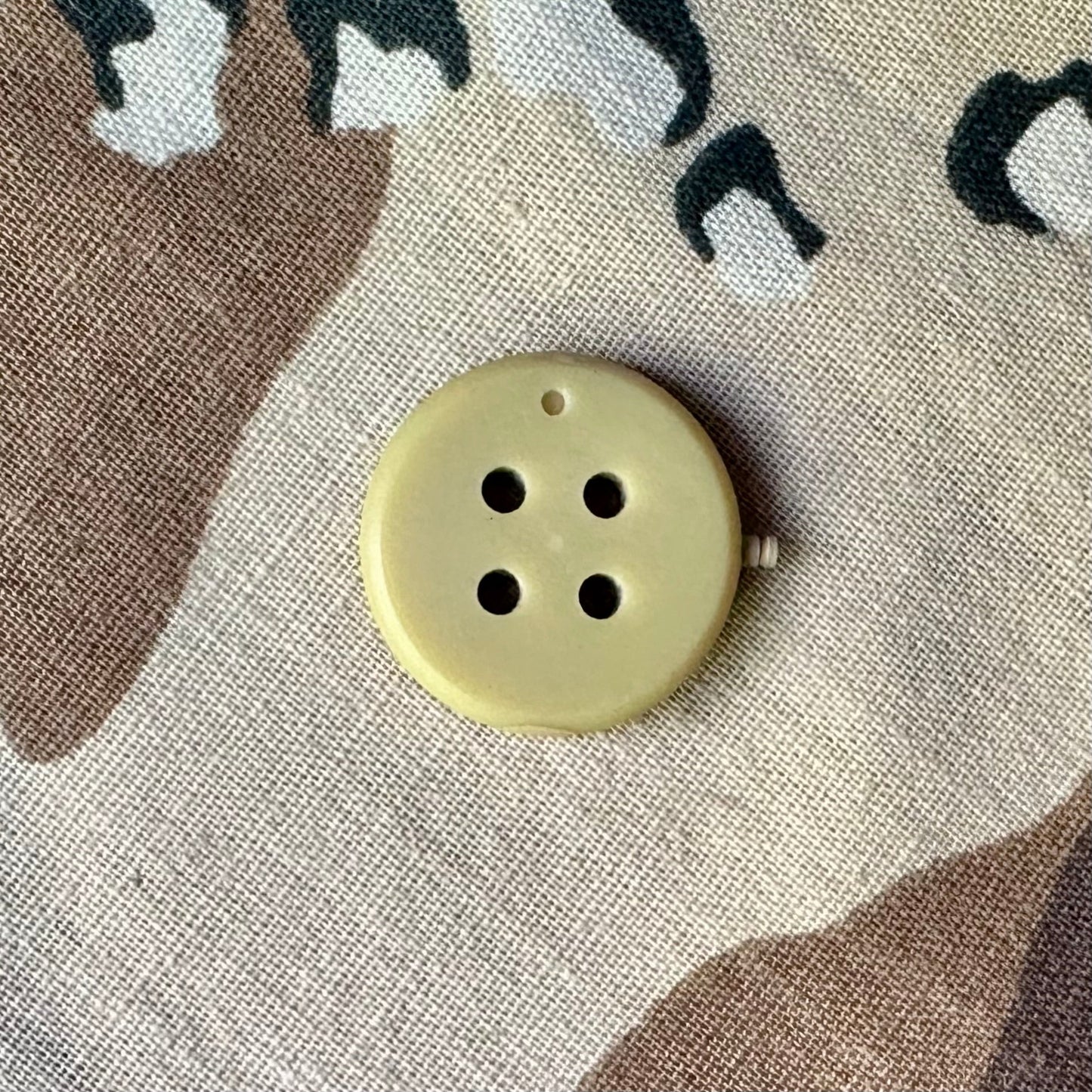Escape and Evasion Compass Button