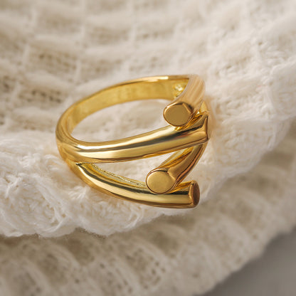 Simple and personalized smooth irregular geometric ring for women niche and versatile ring
