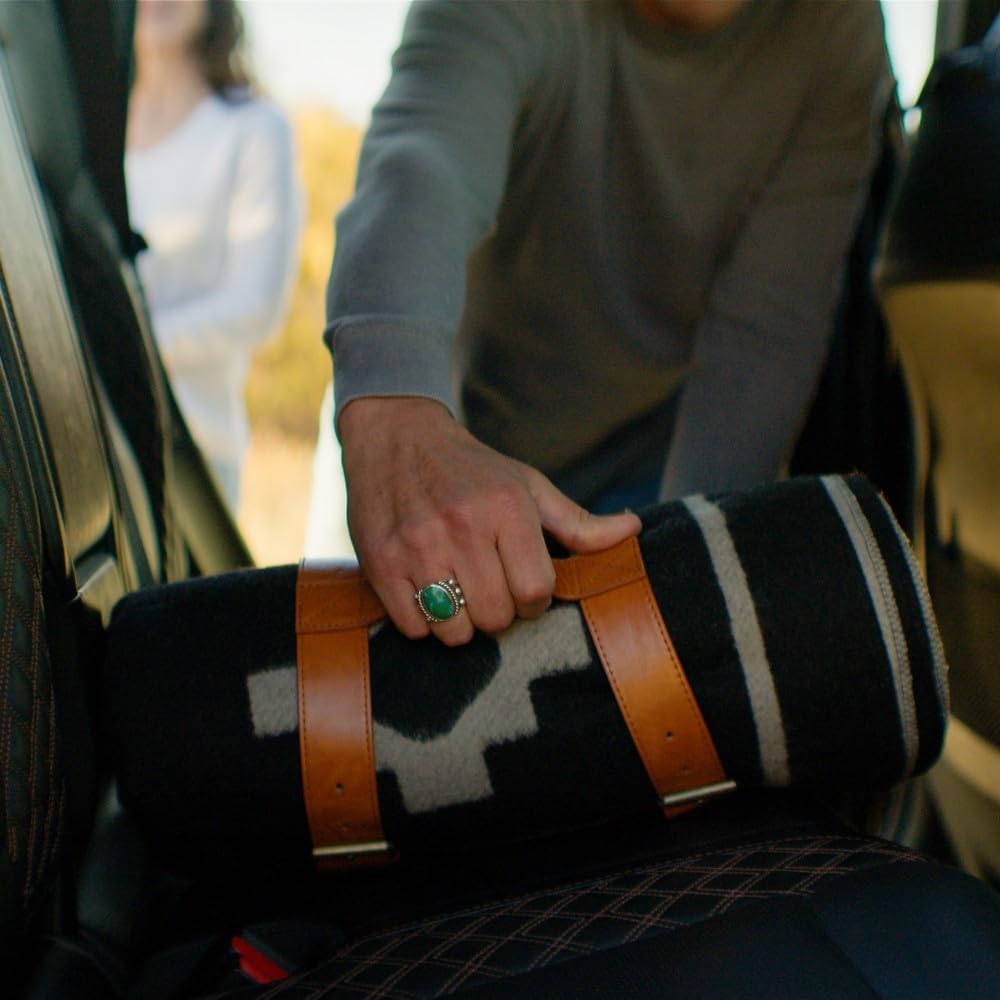 Arcturus Carry Straps for Wool Blankets, Adjustable Eco-Leather Blanket Straps for Travel and Outdoor Use, Water and UV Light Resistant