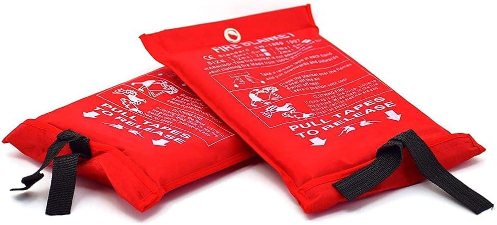 Parcil Distribution Full Face Respirator Mask For Smoke Protection & 2 Emergency Fire Blankets - Emergency Fire Mask - Fire Safety Kit - Smoke Filtration