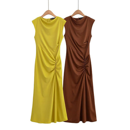 Fashionable and Sexy  Style Women's Two-color Knitted Pleated Long Dress
