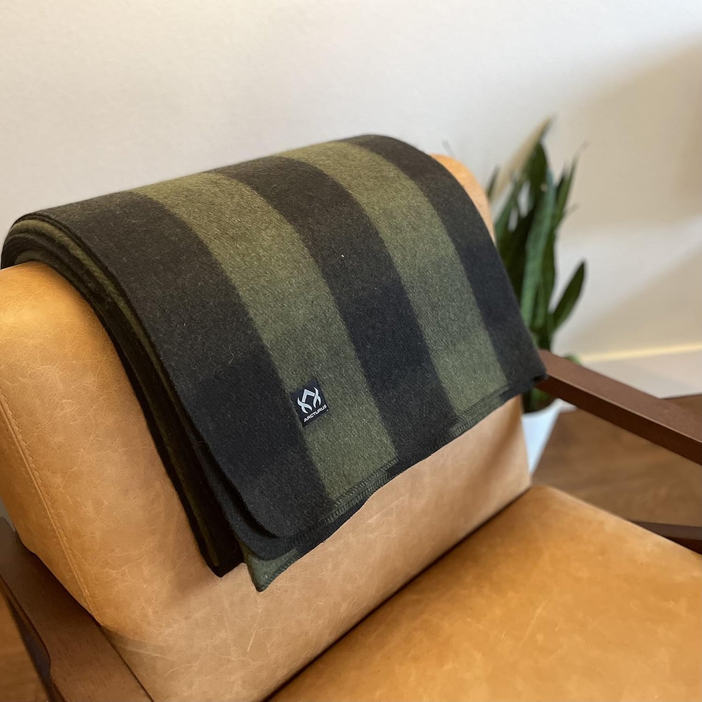 Arcturus Green Buffalo Wool Blanket and Carry Straps Bundle