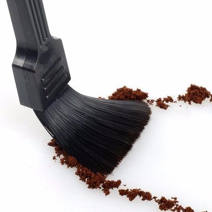Coffee cleaning brush grinding machine painting coffee machine using a brush to clean the bar brushing plastic soft bristled