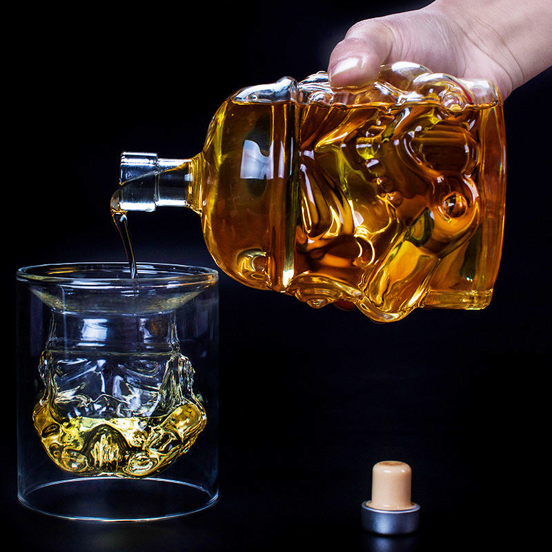 High borosilicate heat-resistant and cold resistant glass wine bottle Star Wars White Soldier glass wine bottle creative decanter liquor dispenser