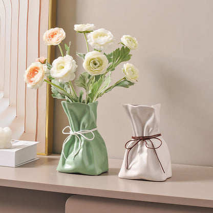 Resin Vase for Living Room and Dining Table, Flower Arrangement Decorative Piece with Elegant Style
