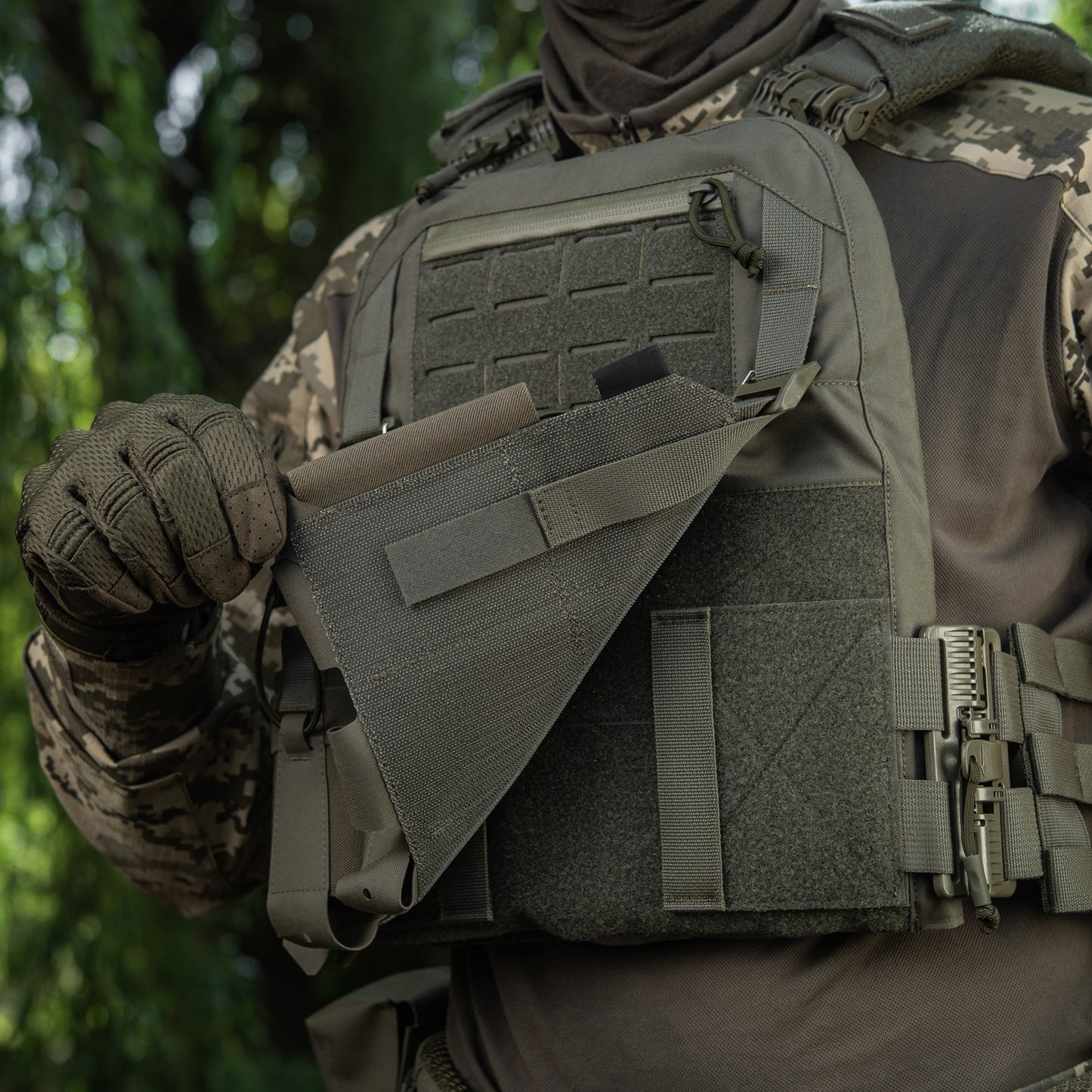 M-Tac Front Panel for Plate Carrier Cuirass QRS (4 Magazine)