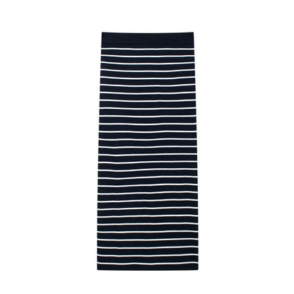 Knitted striped long sleeved suit for outerwear